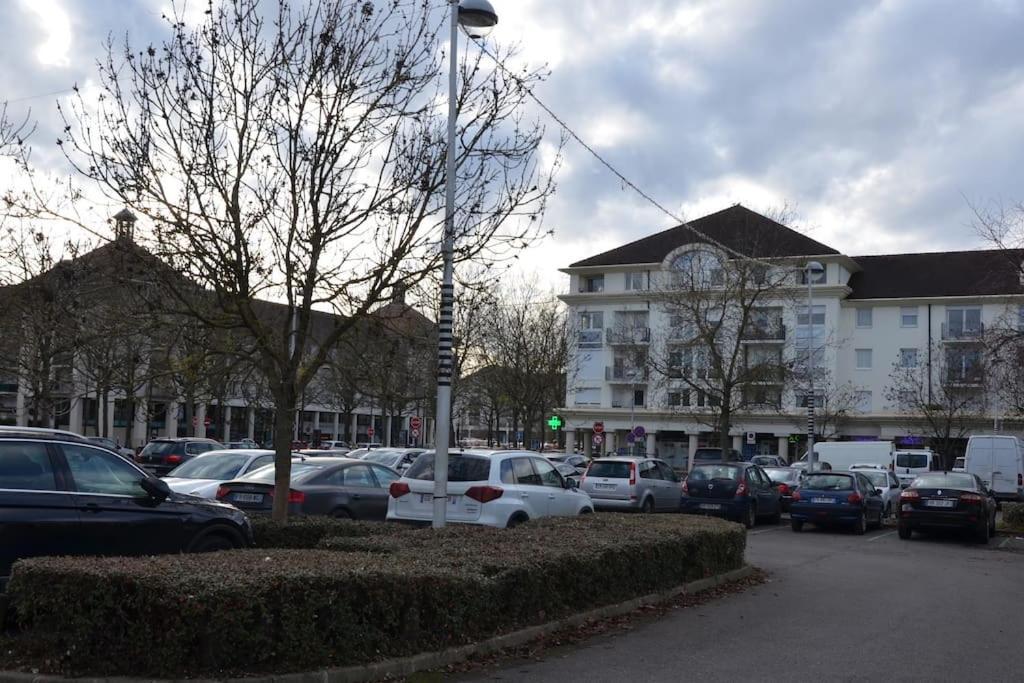 Hsh France Location Disney Land Paris - Suite Nicolas - Appartement De Charme Bussy-Saint-Georges Bagian luar foto