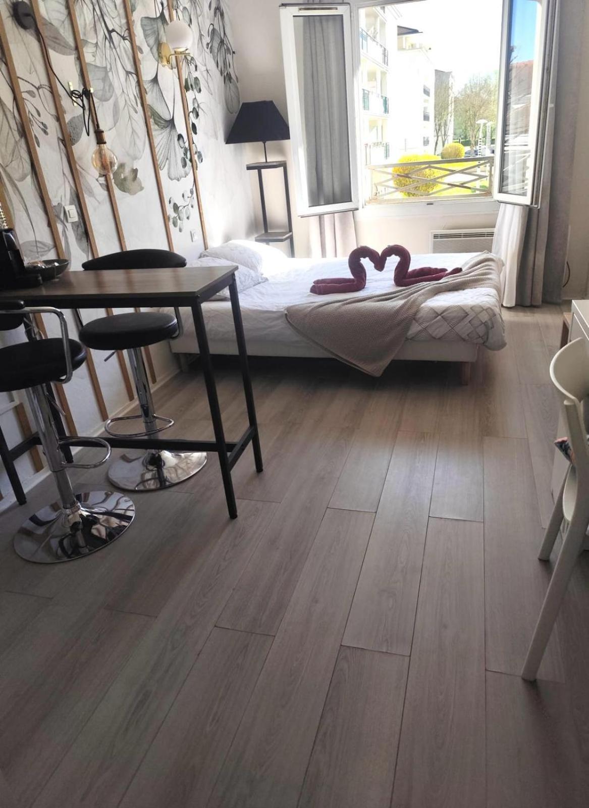 Hsh France Location Disney Land Paris - Suite Nicolas - Appartement De Charme Bussy-Saint-Georges Bagian luar foto